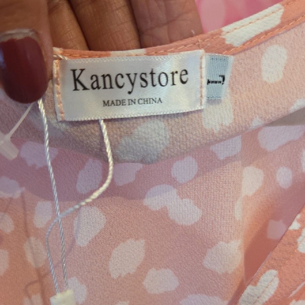 Elegant Peach Button-Down Blouse - image 2